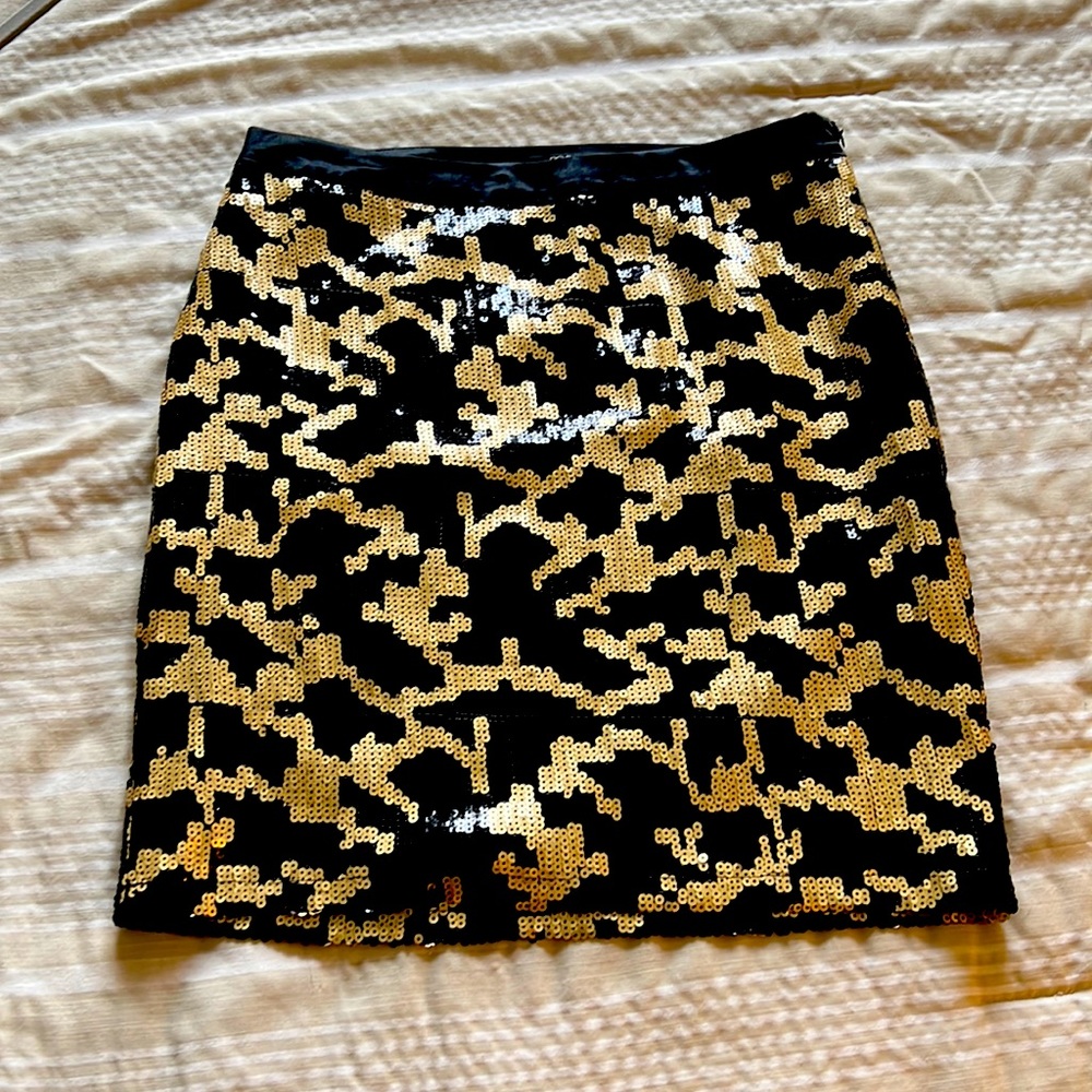 BCBG sequin skirt size 4